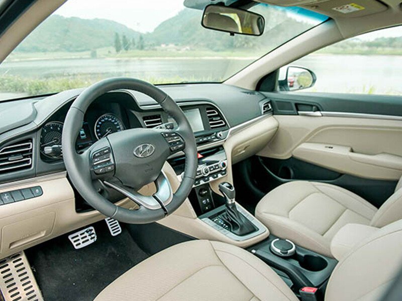 Hyundai Elantra 1.6 MT 2021