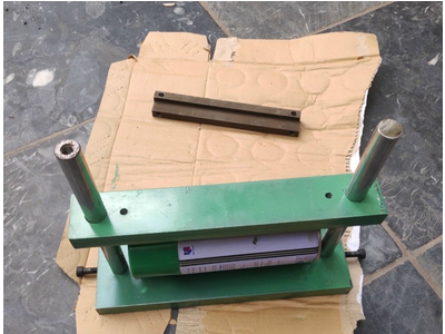 Bộ gá ép chẻ mẫu trụ