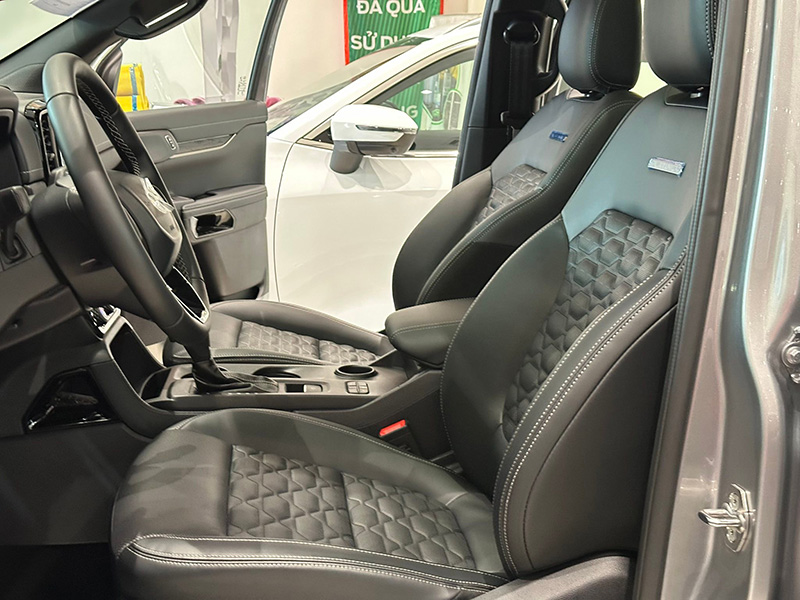 All New Ford Everest Platinum 2.0L 4x4