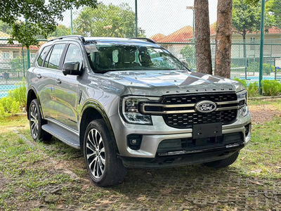 All New Ford Everest Platinum+ 2.3L 4x4 (Máy Xăng)