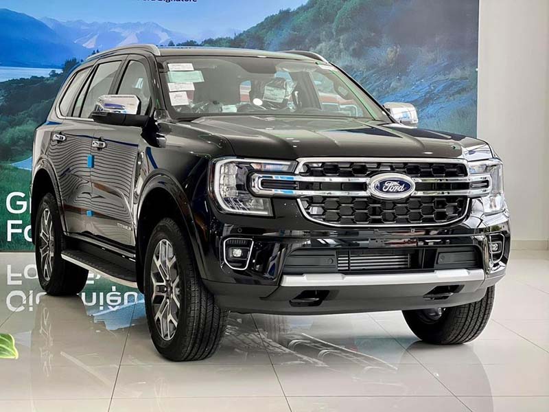 Everest Titanium 2.0L AT 4x2 2025