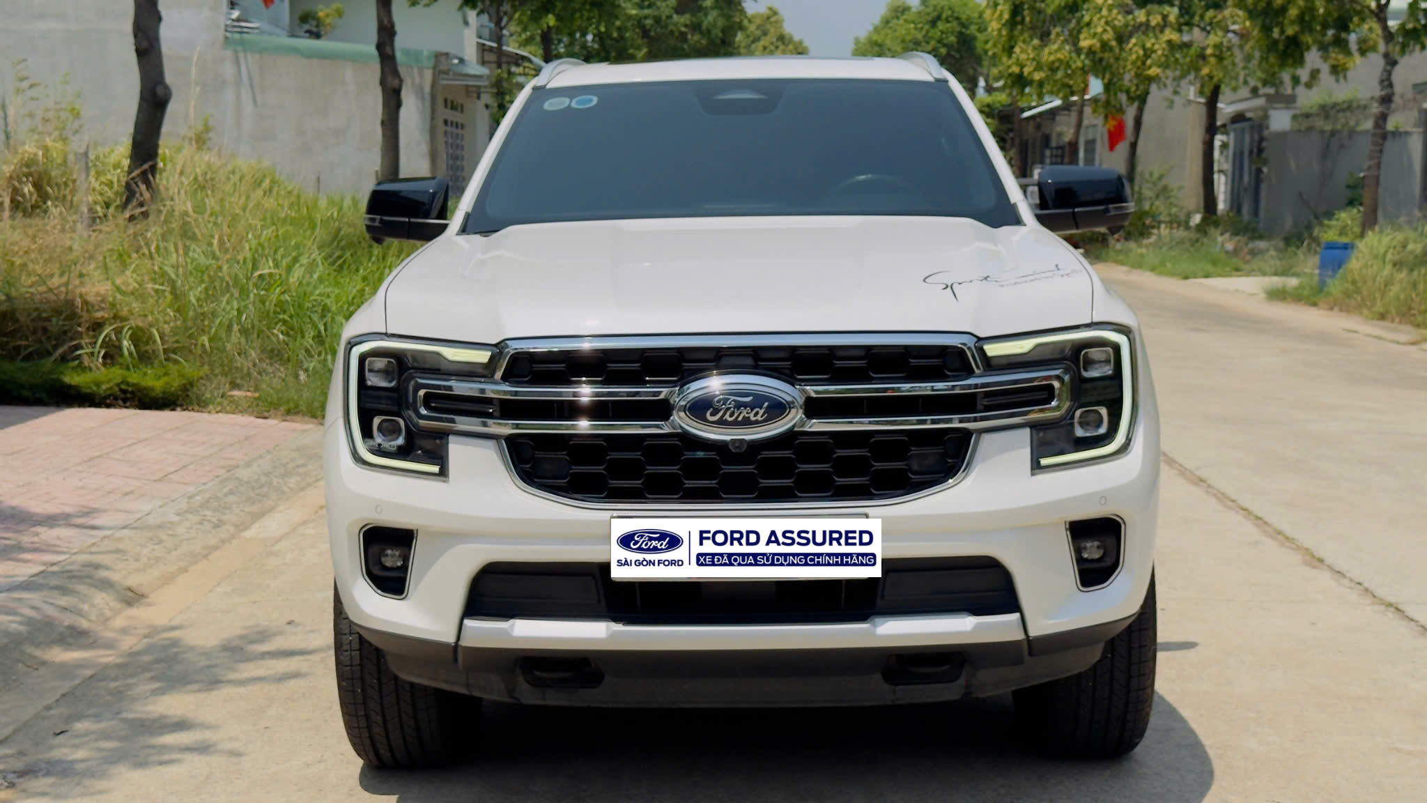 Everest Titanium 2 cầu 2023