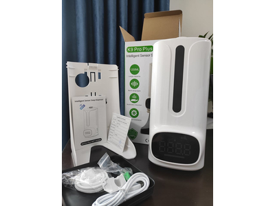 Máy đo thân nhiệt và xịt khuẩn K9 Pro Plus