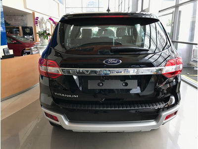 Ford Everest Sport 2.0L AT 4x2