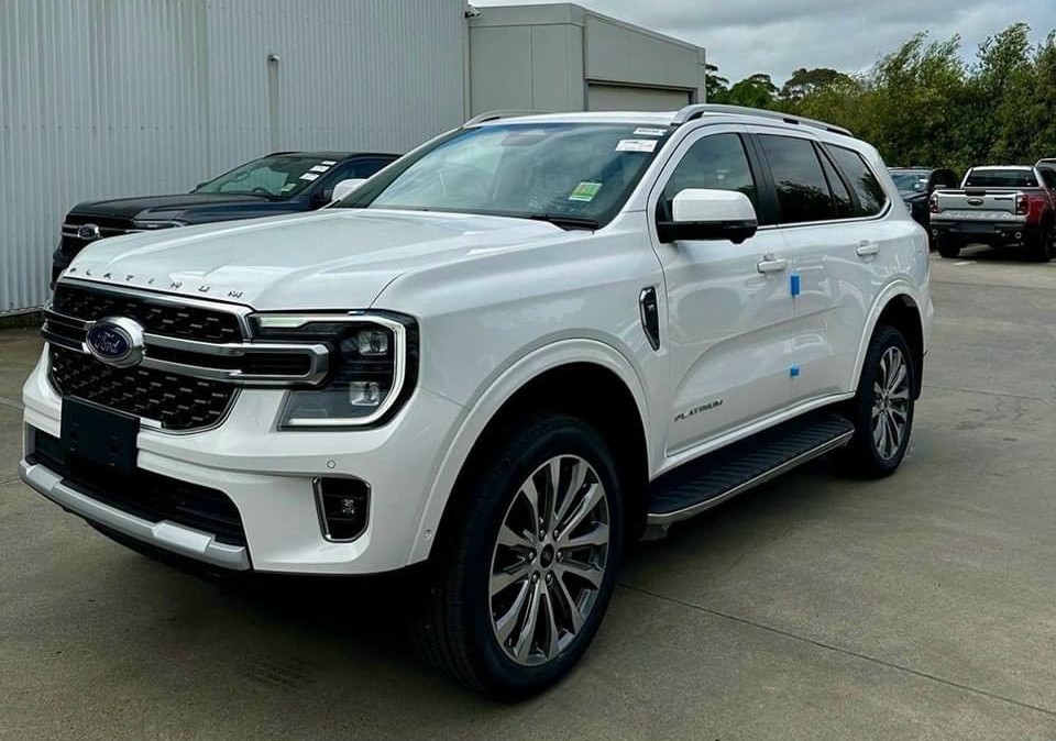 Ford Everest Platinum 2.0L Bi-Turbo AT 4x4