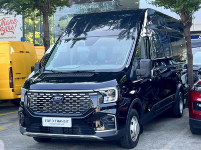 Ford Transit Premium+ 18 chỗ