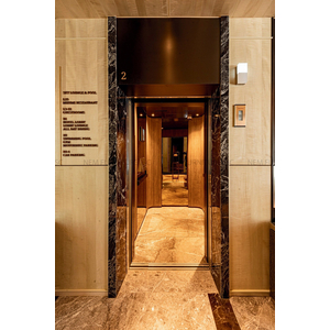 Fraser Suites Hà Nội: kính nội thất và inox PVD