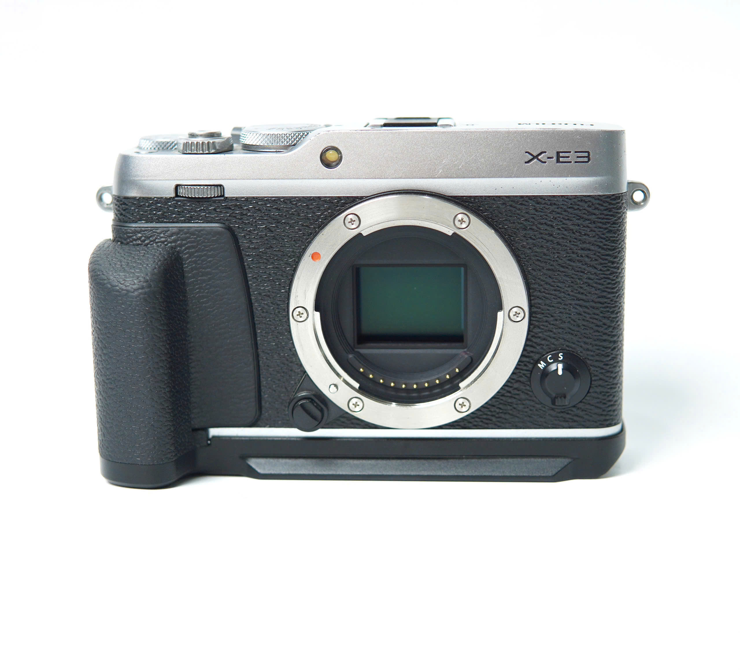 Fujifilm XE3 - 97%