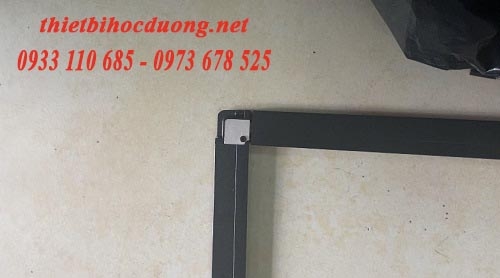 Đầu D ngoài gắn ốc như các đầu A B C còn gắn thêm một ốc khác