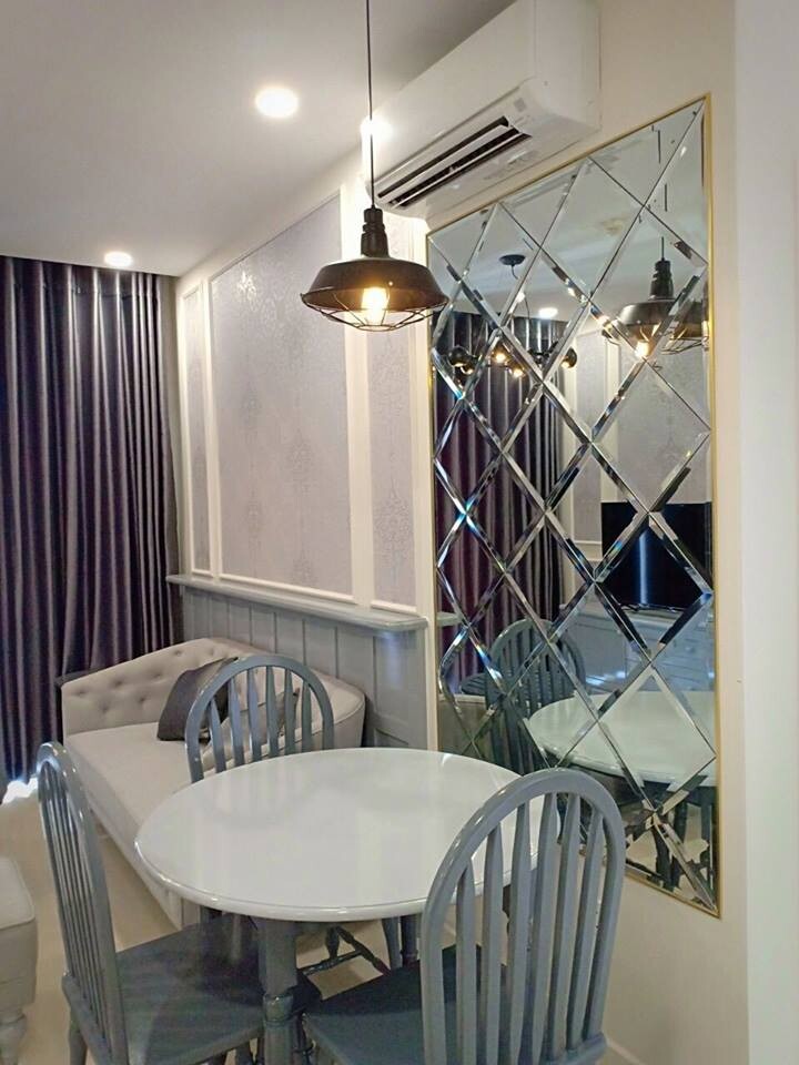 Thi công lắp dựng kính thủy, gương soi ốp tường trang trí