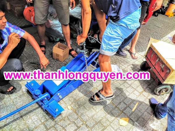 giá đỡ hộp số 1.5 tấn 210mm-740mm giá đỡ hộp số 1.5 tấn 210mm-740mm