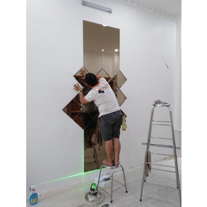 Giá gương dán tường trang trí - Điểm nhấn không gian sống