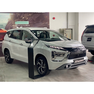 Mitsubishi Xpander AT Premium màu trắng giá bán kèm Khuyến Mãi