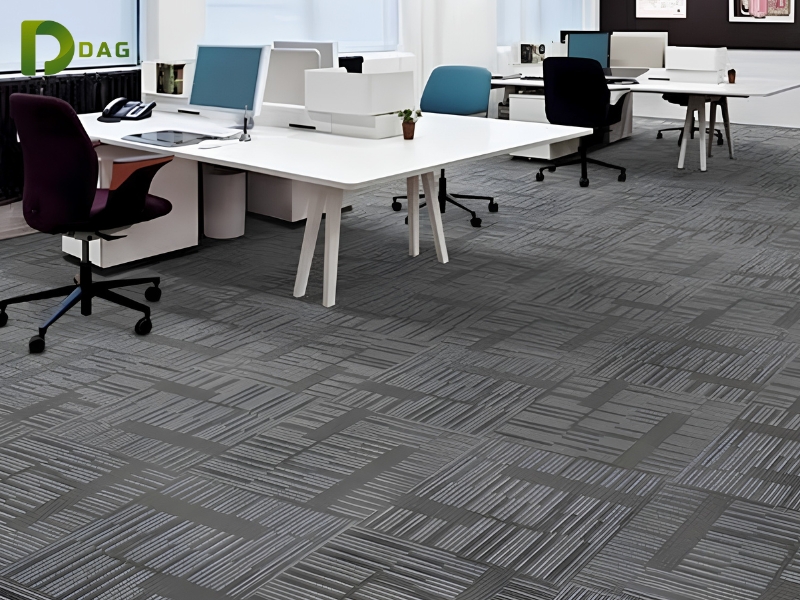 Bóc tách 4 cấu phần chi phí vật tư nhân công keo dán và phụ kiện nẹp nhôm giá thi công thảm tấm Hà Nội.