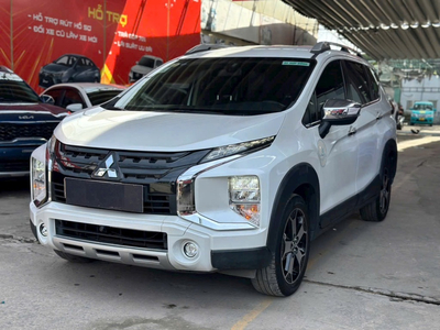 Xe qua sử dụng Xpander Cross 2021 màu trắng