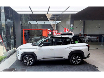 Mitsubishi Destinator Ultimate màu Trắng nóc đen