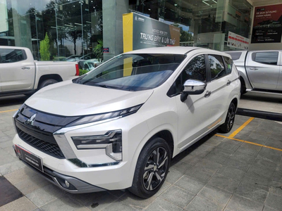 Xe qua sử dụng Mitsubishi Xpander Premium màu trắng 2024