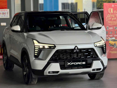 Mitsubishi Xforce Ultimate 2025 màu trắng nóc đen