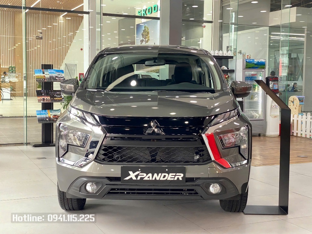 Mitsubishi Xpander AT Eco màu nâu