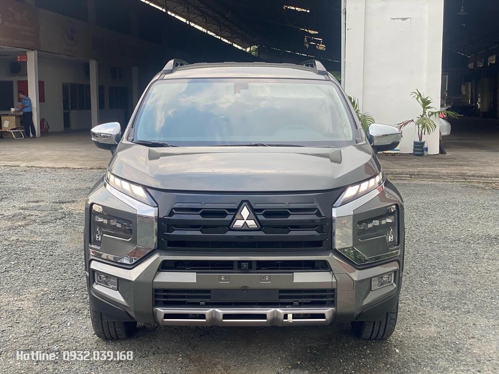 Hình thực tế Mitsubishi Xpander Cross màu Nâu