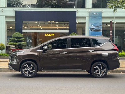 Xe qua sử dụng Mitsubishi Xpander Premium màu nâu 2022