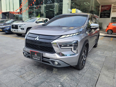 Mitsubishi Xpander Premium 2022 màu xám bạc đã qua sử dụng