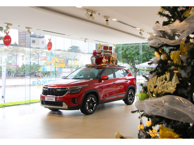 GIÁNG SINH ĐÃ VỀ ĐẾN KIA LONG BIÊN