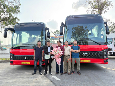 Giao xe tải THACO và bus THACO tại Thanh Hóa – Giải pháp vận tải bền vững cho khách hàng