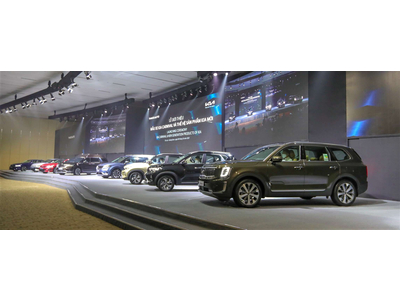 GIỚI THIỆU MẪU XE CARNIVAL VÀ THẾ HỆ SẢN PHẨM MỚI THƯƠNG HIỆU KIA