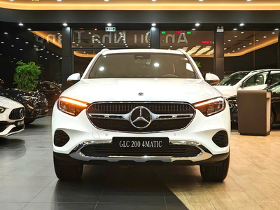 Mercedes-Benz GLC 200 4MATIC 2026