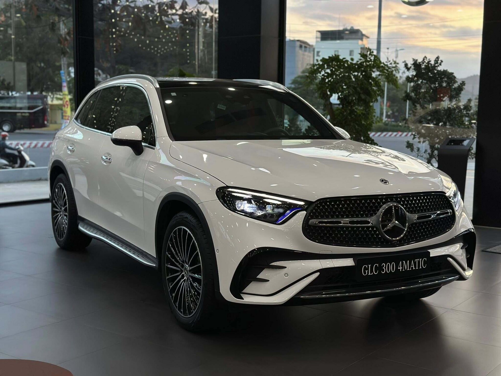 Mercedes-Benz GLC 300 4MATIC