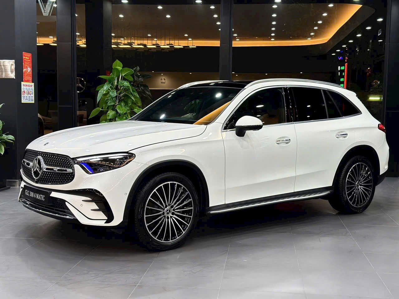 GLC 300 4MATIC 2026 – Lăn bánh trọn gói từ 2 Tỷ 5xx, sẵn sàng cho những hành trình khác biệt