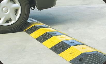 Gờ giảm tốc cao su T2