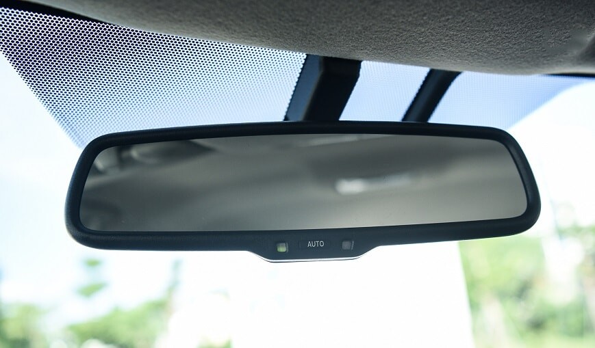 Gương chiếu hậu chống chói tự động trong xe Corolla Altis phiên bản G CVT