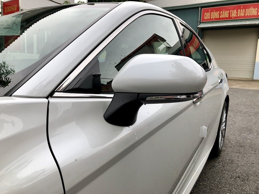 Gương chiếu hậu ngoài của xe Camry mới 2.5 Q