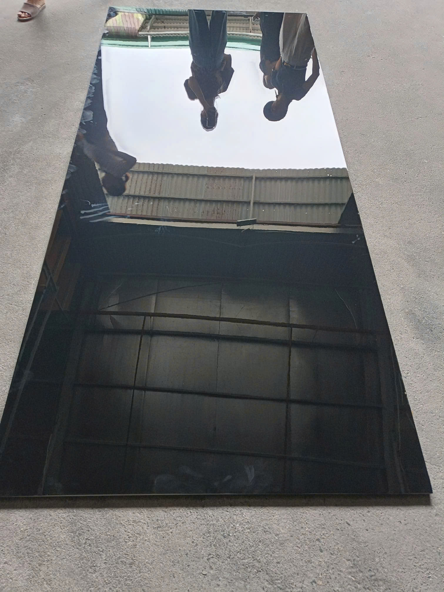 Tấm ốp sợi than tre HT- TRÁNG GƯƠNG 8mm