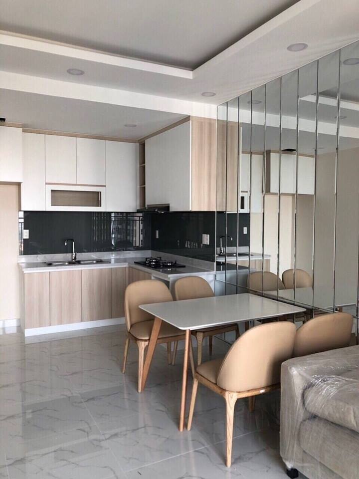 Kính Trang Trí Bàn Ăn