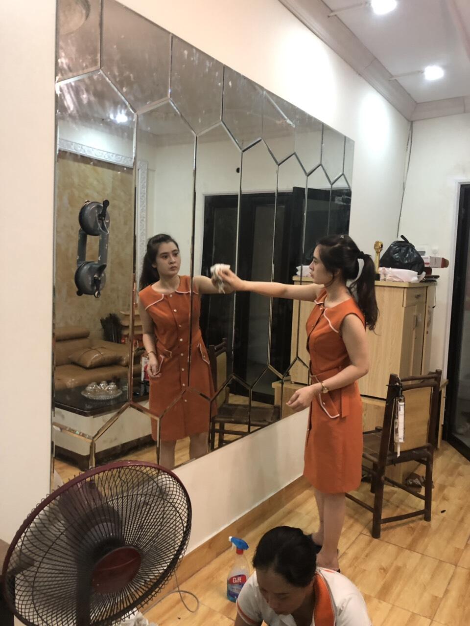 Gương Dán Tường