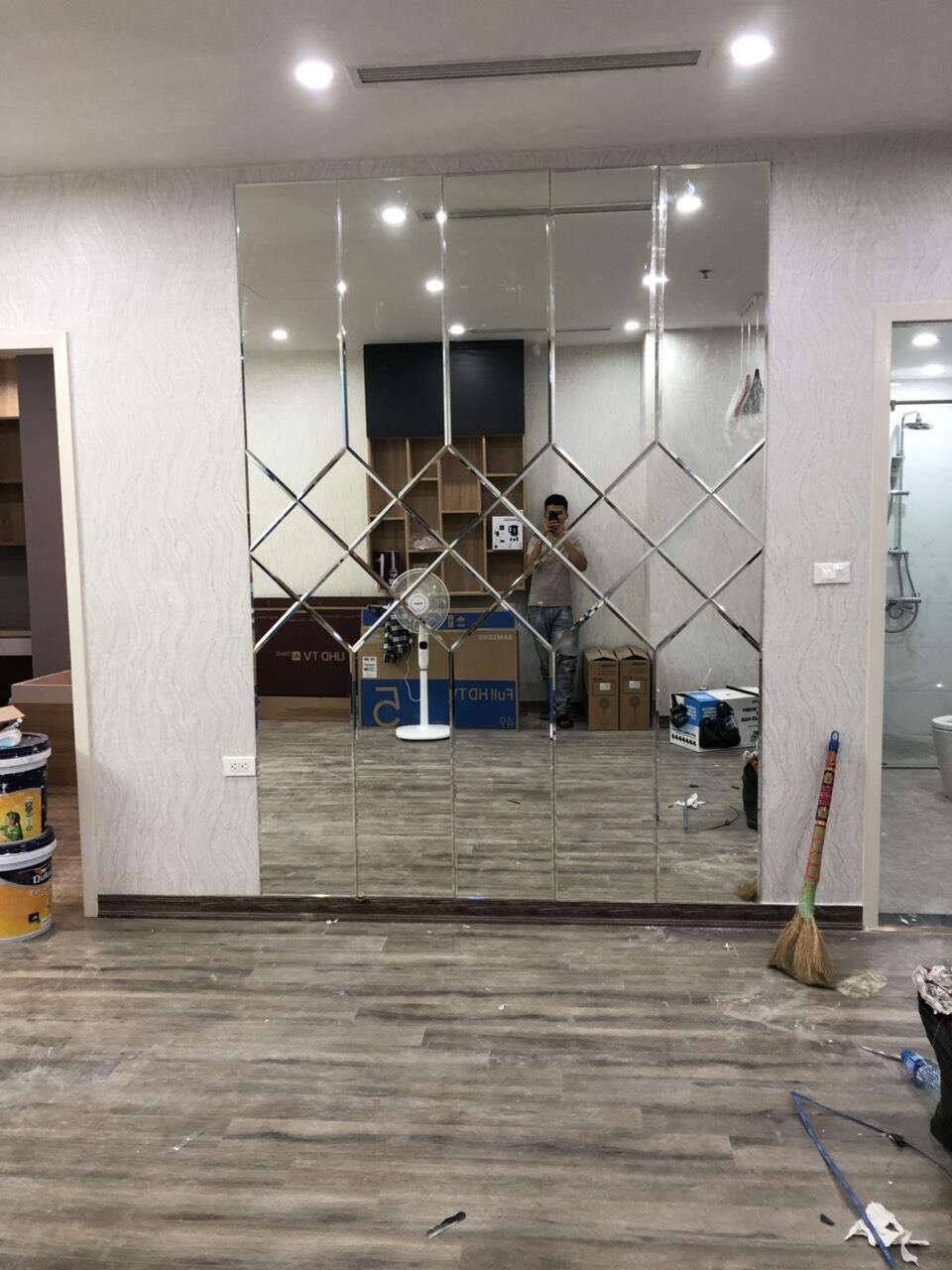 Gương Dán Tường