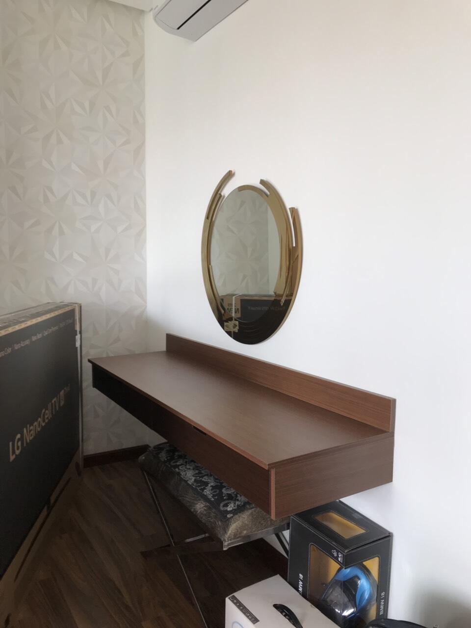 Gương treo tường