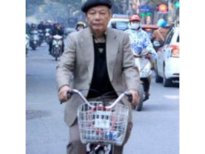 Hà Nội: Xe ôm, bảo vệ đều thanh lịch với vest