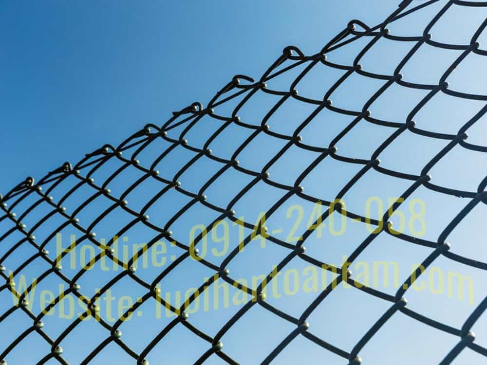 Hàng rào lưới thép B40 bọc nhựa - Báo giá thi công