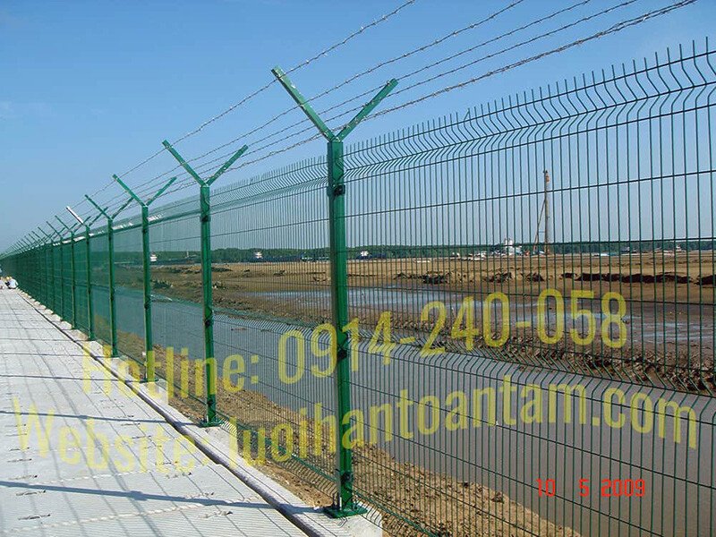 Hàng rào lưới thép chấn sóng