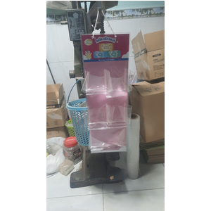 Hanger nhựa đựng khăn ướt Nuna – Giải pháp trưng bày sản phẩm tiện lợi