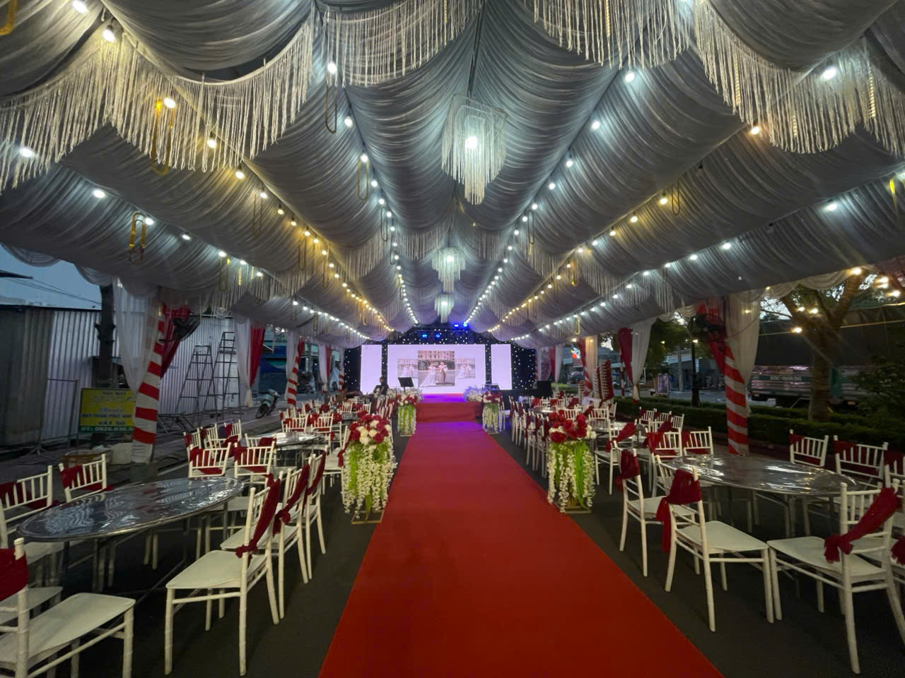 Thuê màn hình led cho tiệc cưới, liên hoan, sinh, nhật tại nhà , nhà hàng, quán ăn, sự kiện ngoài trời tại long an, tây ninh, tp hcm, vũng tàu