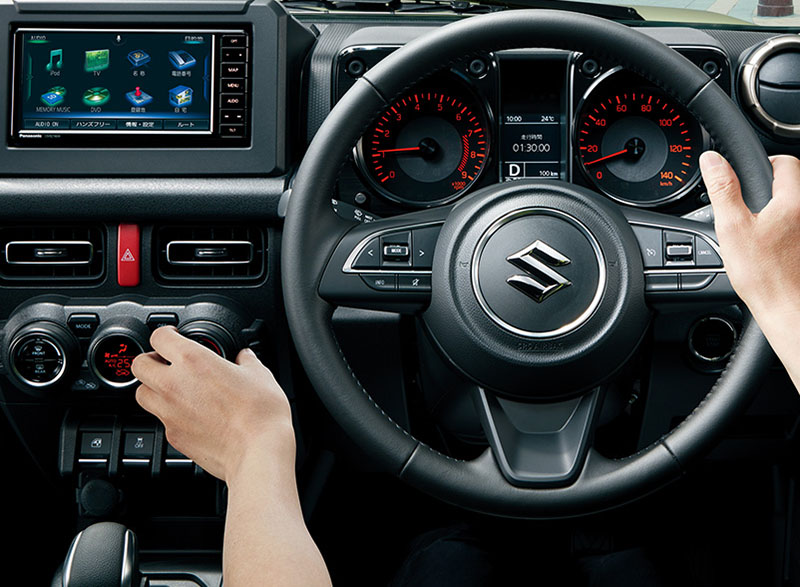 Màn hình hiện thị trông tin trên xe Suzuki Jimny