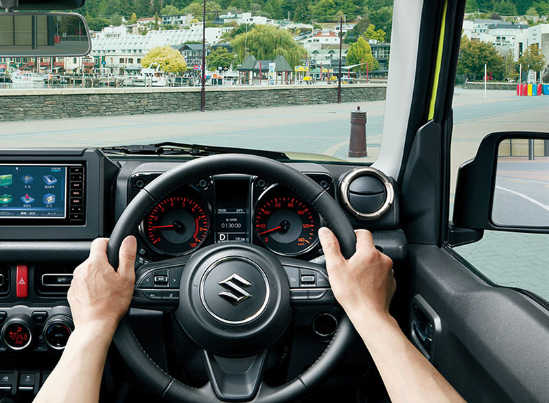 Khoang lái xe Suzuki Jinmy