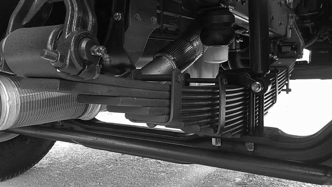 XE TẢI THÙNG CHENGLONG 8X4 330HP (THÙNG KÍN)