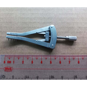 Banh phẫu thuật Alm răng tù 7 cm Hilbro 19.0032.07