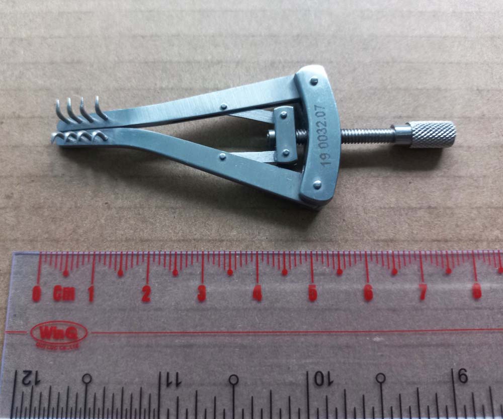 Banh phẫu thuật Alm răng tù 7 cm Hilbro 19.0032.07